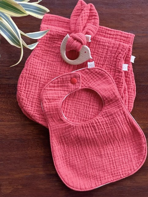 Wendy Anne Gift Set - Bib, Burp and Teether with Organic Cotton Gauze