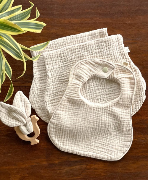 Wendy Anne Gift Set - Bib, Burp and Teether with Organic Cotton Gauze